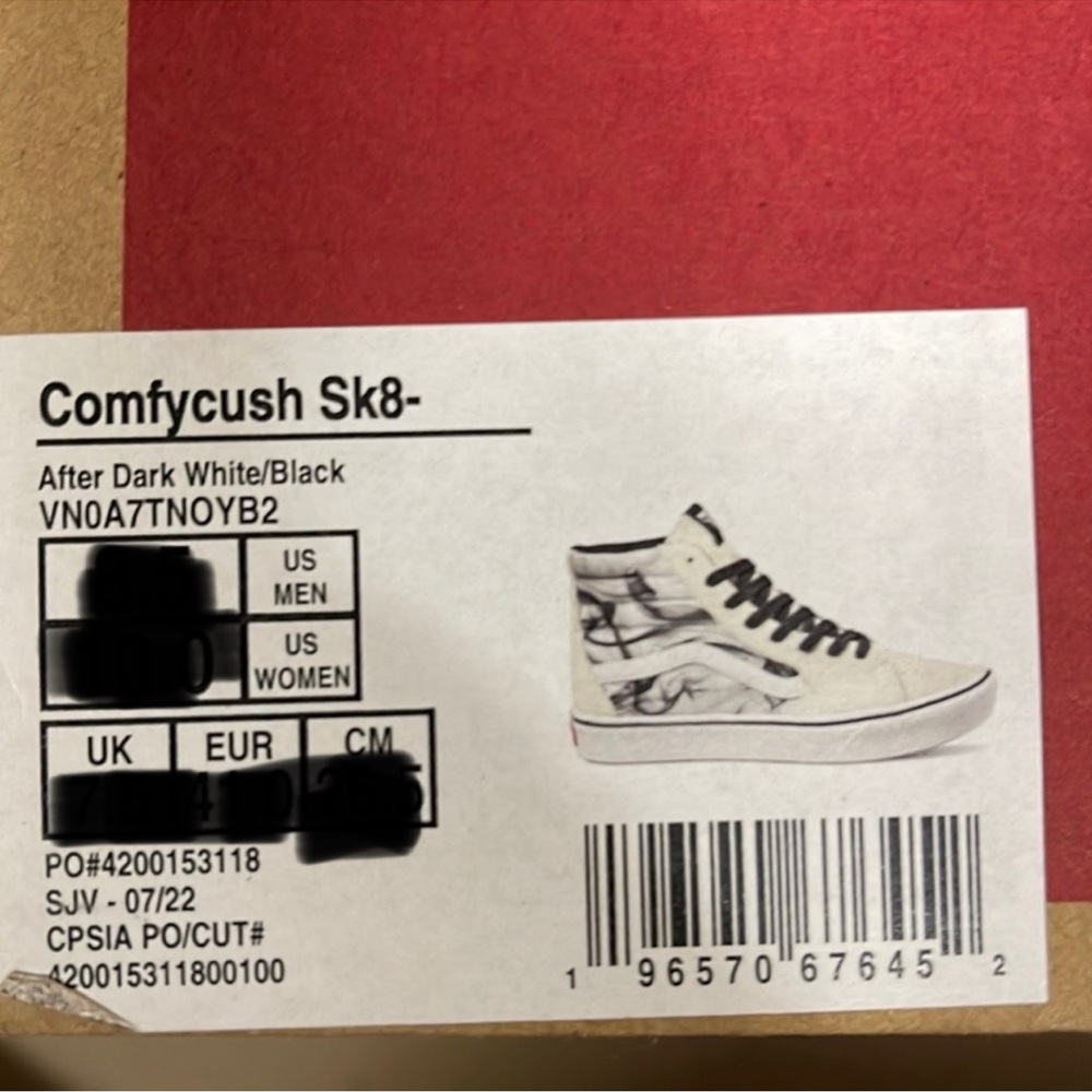 Vans WMNS Comfycush Sk8-Hi
After Dark White/Black
VN0AZTNOYB2
Sneakers - Picture 16 of 16